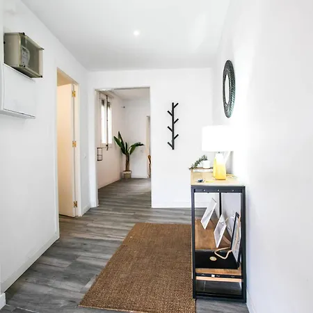 31ara1092- Newly Refurbished 2br Flat In The Gothi *