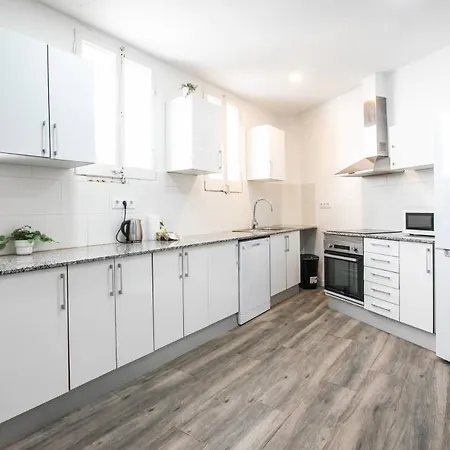 Lägenhet 31ara1092- Newly Refurbished 2br Flat In The Gothi